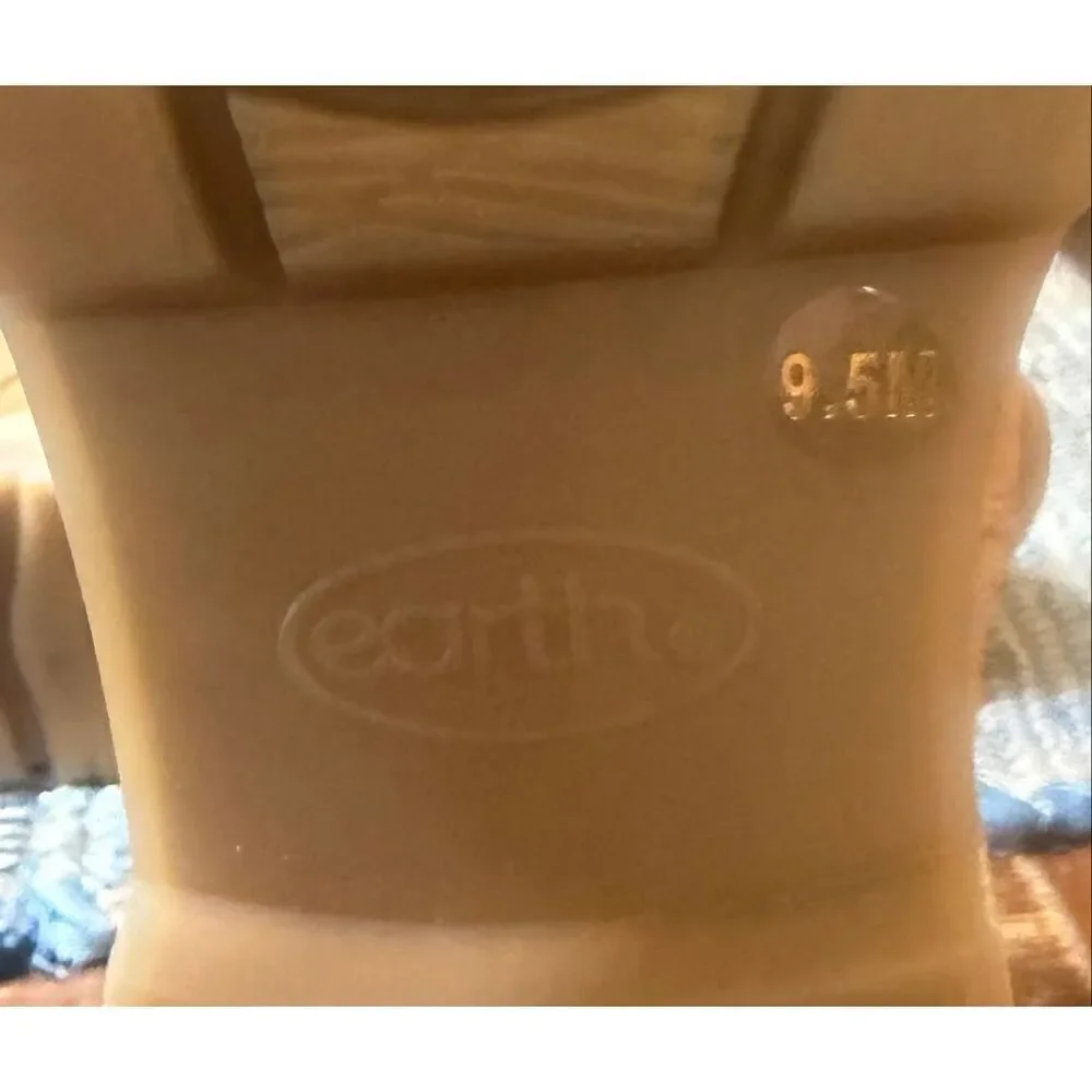 Earth Women's Yara Size 9.5